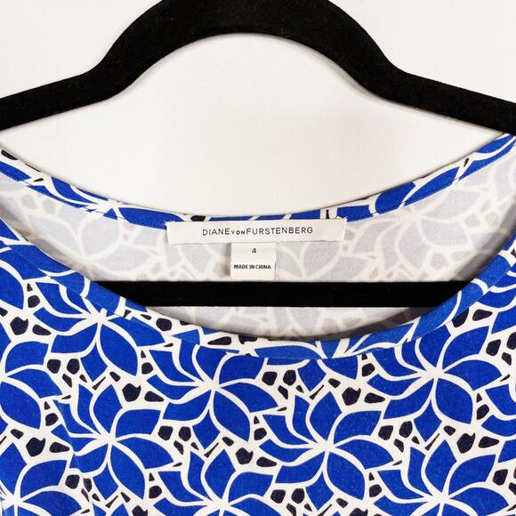 Diane Von Furstenberg Size 4 Blue Della Dress Blue Petals Print White Tie Waist - Picture 11 of 12